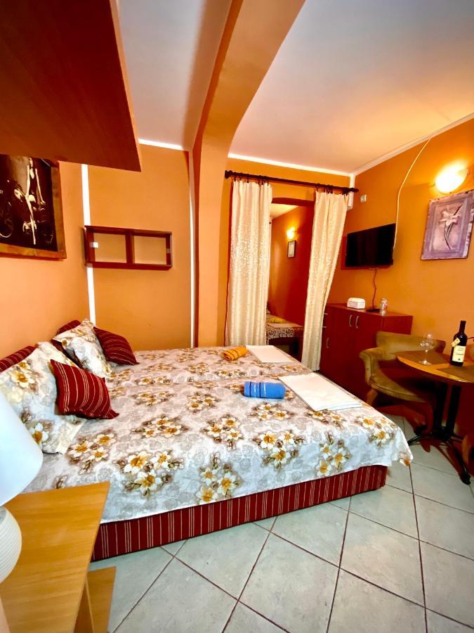 Vila Duricic 300M Od Mora 호텔 Ðenovići 외부 사진